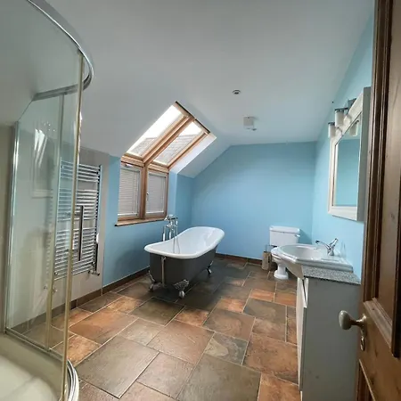 Willowbrook Apartment, Annascaul, Dingle Peninsula *